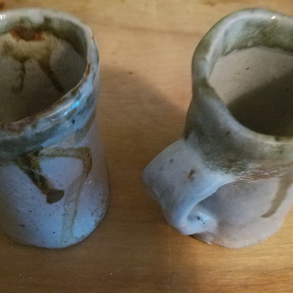 2 handmade clay mugs - Picture 1 of 4
